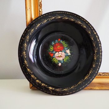 Vintage floral metal plate | Handpainted floral plate | Vintage Russian floral plate | Vintage Zhostovo wall plate