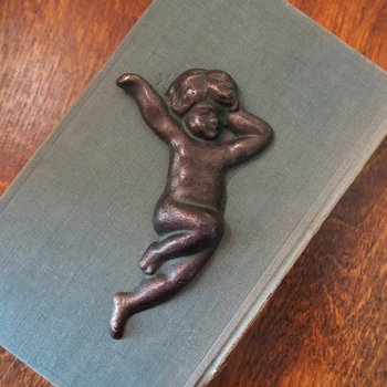 Vintage cast iron angel | Wattholma angel | Small cherub wall ornament | Vintage angel wall hanging | Made in Sweden