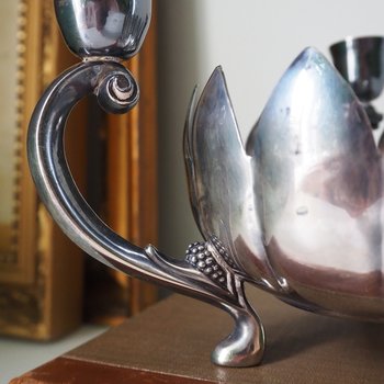 Vintage three arm candelabra | Footed lotus bowl candelabrum | Three arm candlestick holder | Vintage candelabrum | Leonard Silver plate