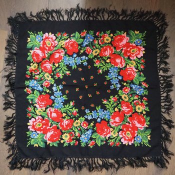 Vintage floral scarf | Floral scarf with a fringe | Vintage wool scarf | Vintage wool shawl | Russian floral scarf