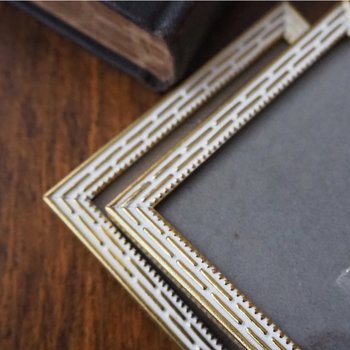 Set of two vintage brass photo frames | Brass and white photo frames 7x10 cm | Vintage Danish picture frames | Vintage frame set