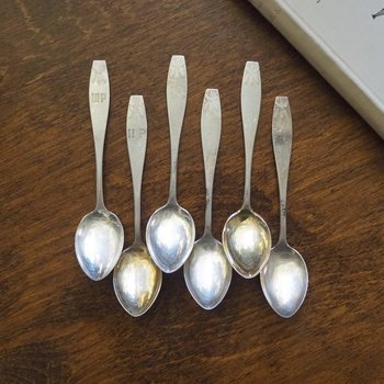 Set of six vintage coffee spoons | Vintage alpacca silver coffee spoons | Small spoons | Pine cone coffee spoon set | Vintage alpacca spoons
