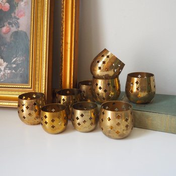 Set of nine vintage tealight candle holders | Brass tealight candleholders | Vintage brass votive candleholders | Brass tealight holders