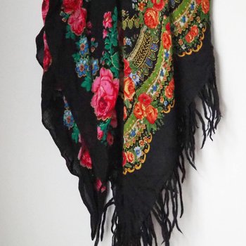 Vintage floral scarves | Floral scarf with a fringe | Vintage wool scarf | Vintage wool shawl | Vintage floral scarf