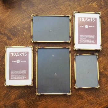 Set of five vintage photo frames | Set of five floral vintage frames | Vintage brass picture frames | Vintage brass frame set