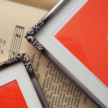Set of two vintage silver plated photo frames | Small silver plated photo frames | Vintage picture frames | Matching frames