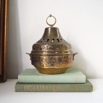 Vintage brass pomander | Vintage brass potpourri box | Large brass pomander | Brass home decor | Pierced brass box