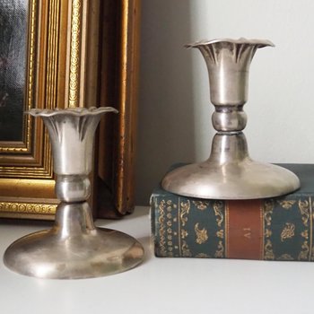 Set of two vintage candlestick holders | Silver plated candlestick holders | Simple silver tone candlestick holders | Vintage candle holders
