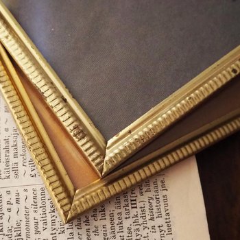 Set of two vintage brass photo frames | Brass photo frames 10x15 cm | Matching picture frames | Vintage brass picture frames