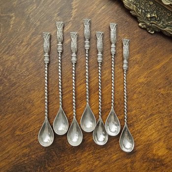 Set of seven vintage spoons | Silea tassel twisted handle spoons | Long vintage spoons | Silea spoons | Vintage dessert spoons
