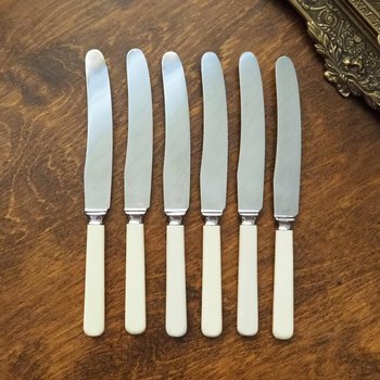 Set of six vintage knives | Sheffield knives | Vintage stainless steel knives | Vintage knife set | Atkinson Brothers knives | Bakelite
