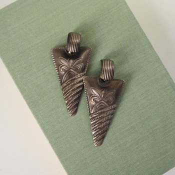 Vintage clip-on earrings | Silver tone clip-on earrings | Vintage silver tone earrings | Large clip-on earrings | Chunky earrings