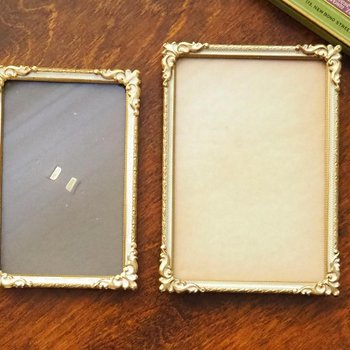Set of two vintage photo frames | Set of two small matching vintage frames | Vintage brass picture frames | Brass and white frames