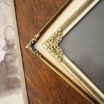 Set of two vintage photo frames | Vintage photo frames | Vintage brass picture frames | Mismatched photo frames